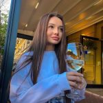 Эскортница Адель