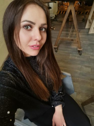 Кареглазые эскортницы