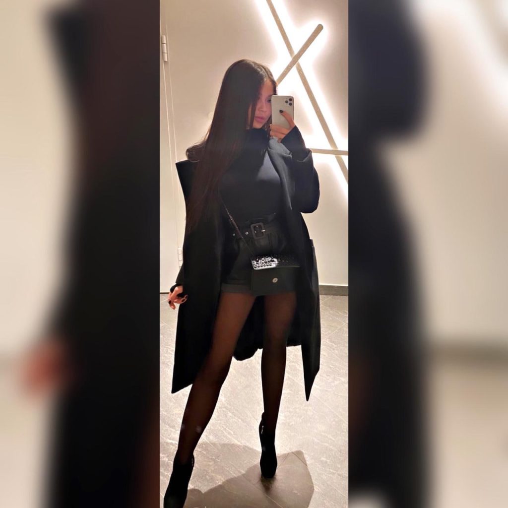 Эскорт девушка Кира в Москве